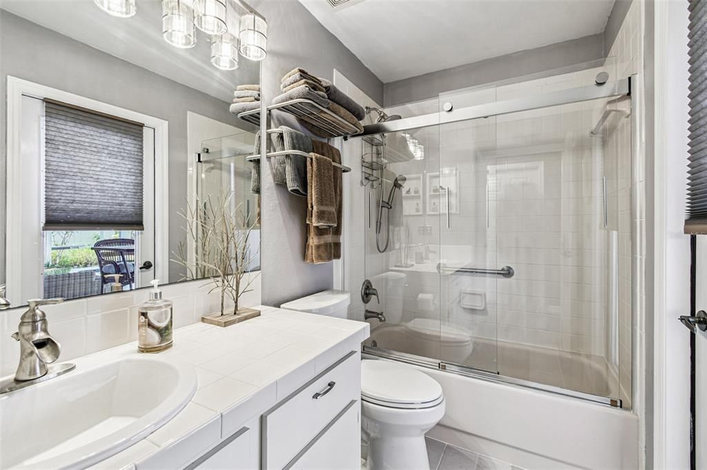 待售: $444,500 (3 贝兹, 2 浴室, 2048 平方英尺)