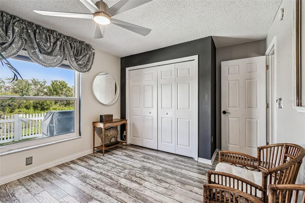 待售: $444,500 (3 贝兹, 2 浴室, 2048 平方英尺)