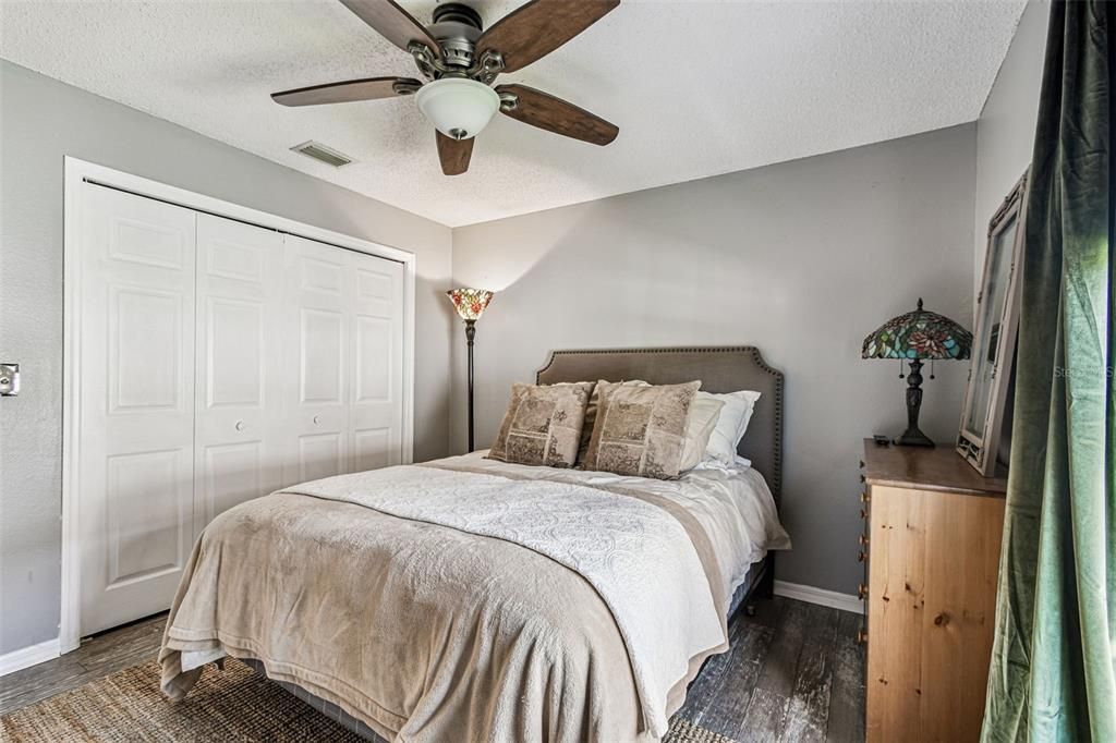 待售: $444,500 (3 贝兹, 2 浴室, 2048 平方英尺)