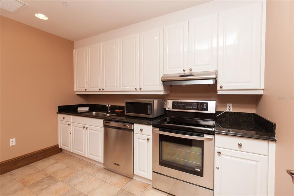 待售: $1,099,000 (3 贝兹, 2 浴室, 1944 平方英尺)