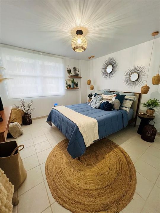 For Rent: $5,500 (2 beds, 2 baths, 1300 Square Feet)