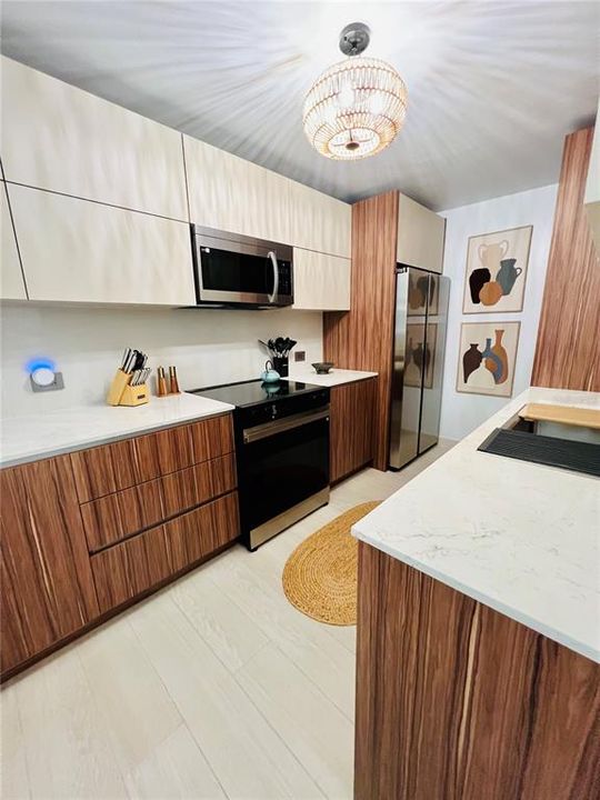 For Rent: $5,500 (2 beds, 2 baths, 1300 Square Feet)