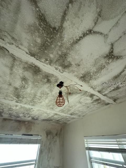 Active With Contract: $59,900 (3 beds, 2 baths, 2100 Square Feet)