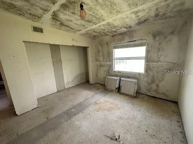 Active With Contract: $59,900 (3 beds, 2 baths, 2100 Square Feet)