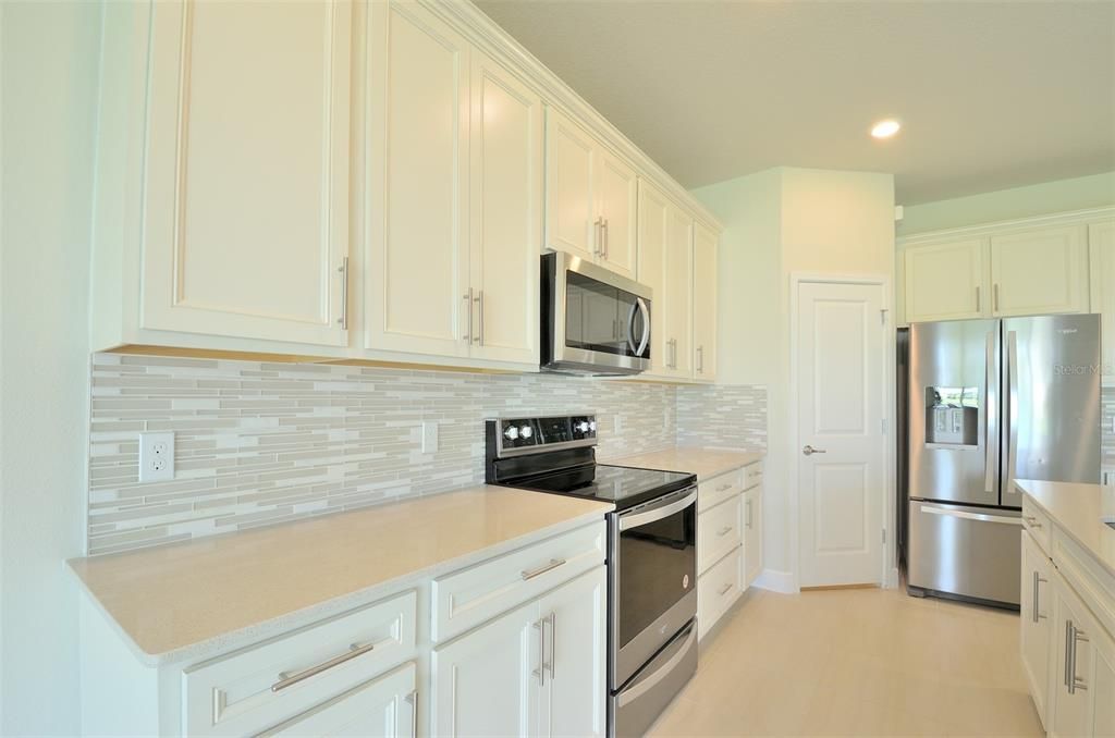 For Rent: $3,200 (4 beds, 3 baths, 2994 Square Feet)