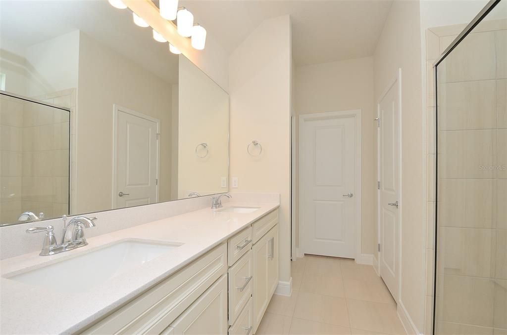 For Rent: $3,200 (4 beds, 3 baths, 2994 Square Feet)