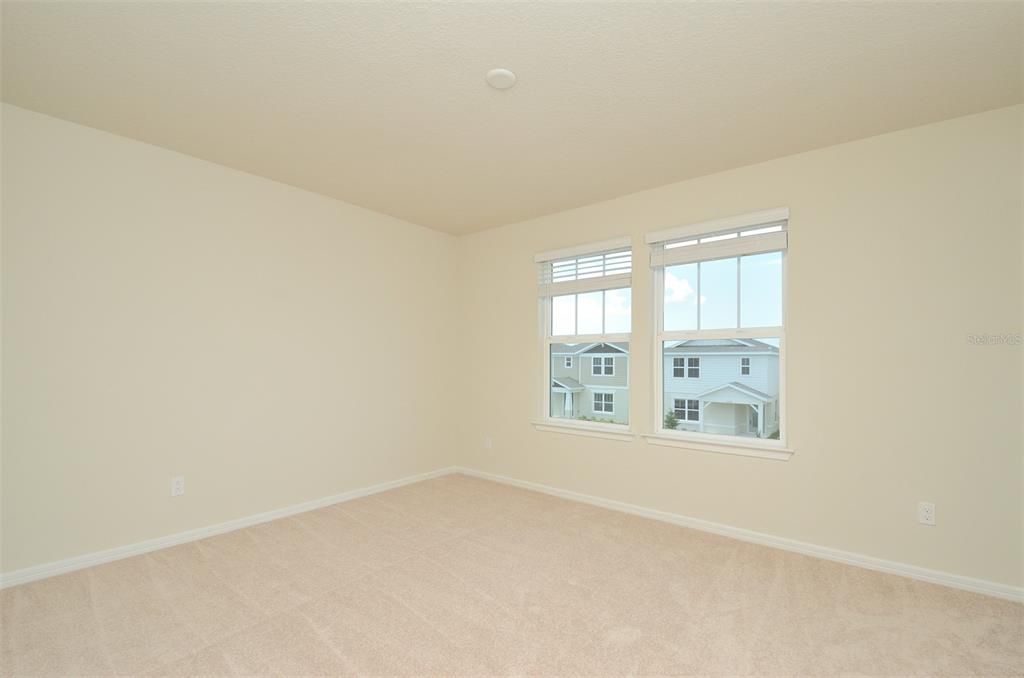 For Rent: $3,200 (4 beds, 3 baths, 2994 Square Feet)