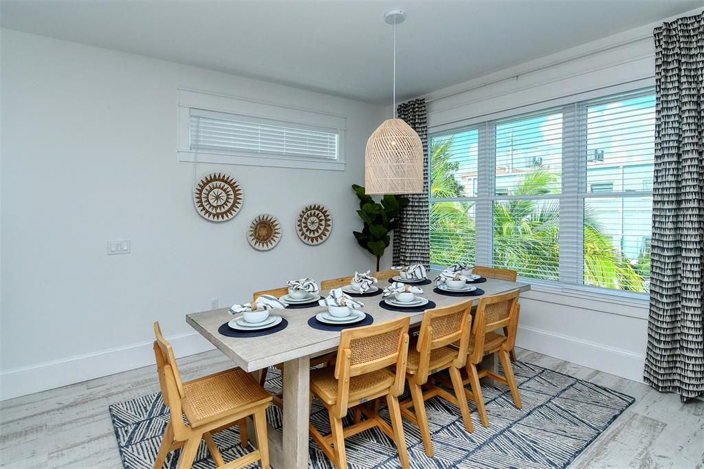 待售: $4,000,000 (7 贝兹, 7 浴室, 2821 平方英尺)