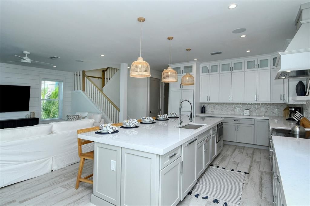 待售: $4,000,000 (7 贝兹, 7 浴室, 2821 平方英尺)