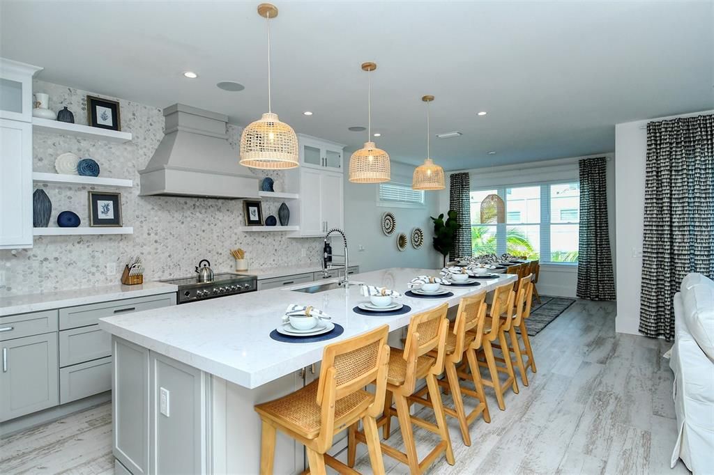 待售: $4,000,000 (7 贝兹, 7 浴室, 2821 平方英尺)