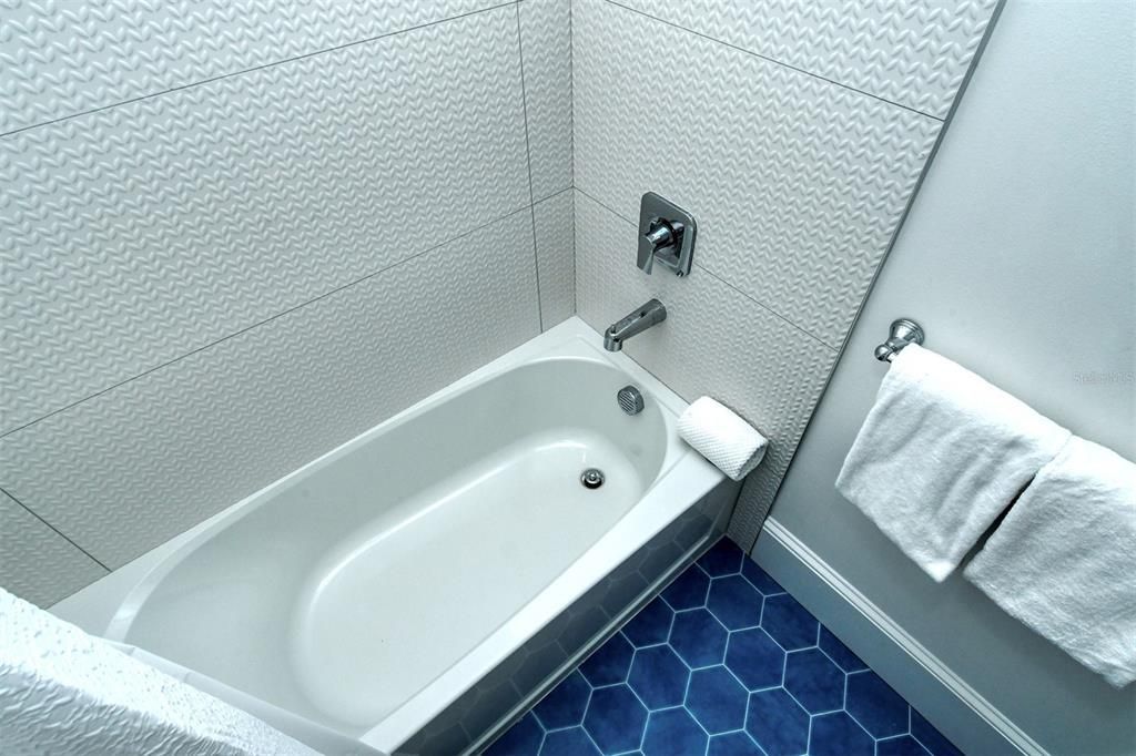 待售: $4,000,000 (7 贝兹, 7 浴室, 2821 平方英尺)