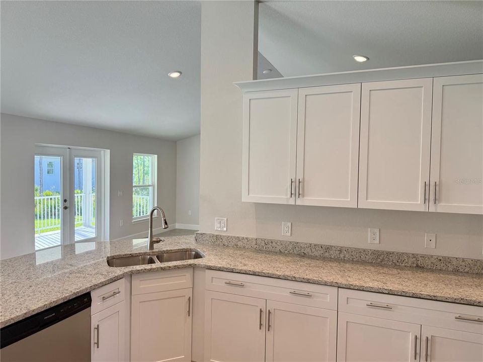 待售: $359,200 (3 贝兹, 2 浴室, 2010 平方英尺)