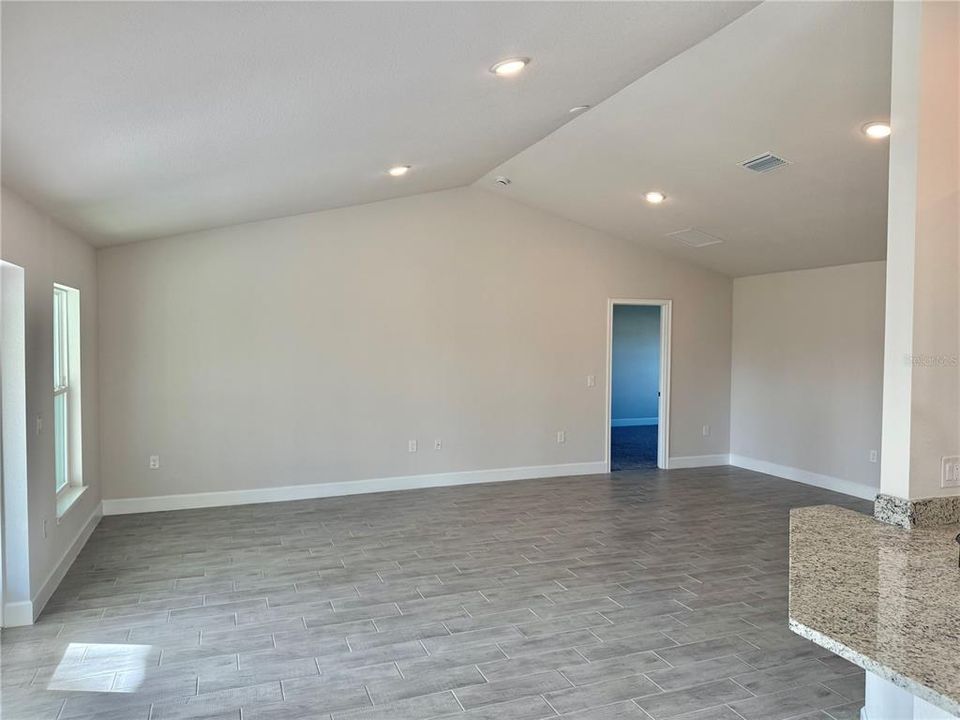 待售: $359,200 (3 贝兹, 2 浴室, 2010 平方英尺)