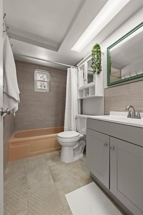 待售: $349,900 (2 贝兹, 2 浴室, 1296 平方英尺)