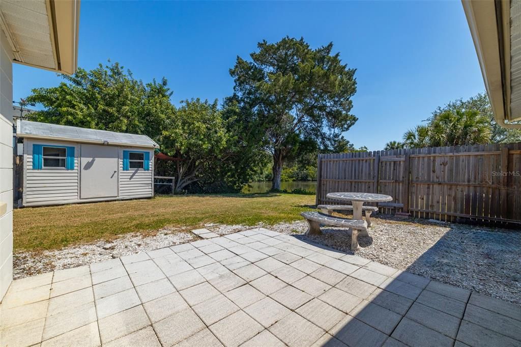 待售: $349,900 (2 贝兹, 2 浴室, 1296 平方英尺)