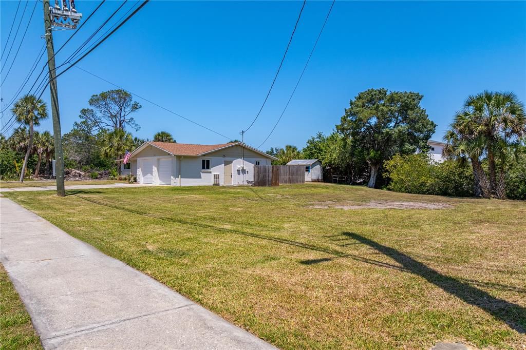 待售: $349,900 (2 贝兹, 2 浴室, 1296 平方英尺)