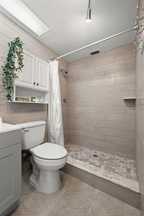 待售: $349,900 (2 贝兹, 2 浴室, 1296 平方英尺)