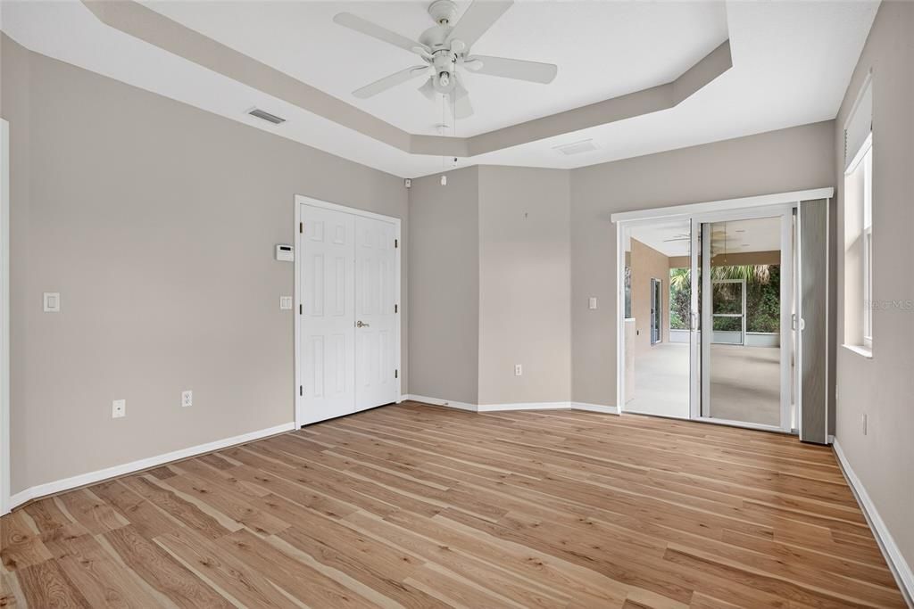 Active With Contract: $339,900 (3 beds, 2 baths, 1924 Square Feet)