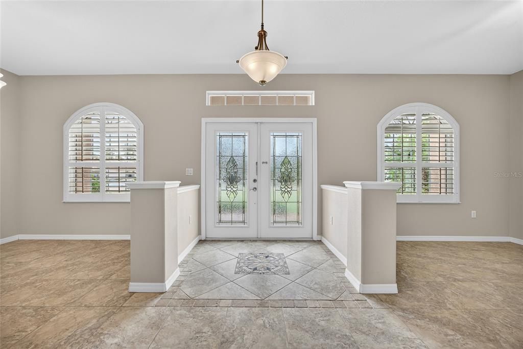 Active With Contract: $339,900 (3 beds, 2 baths, 1924 Square Feet)