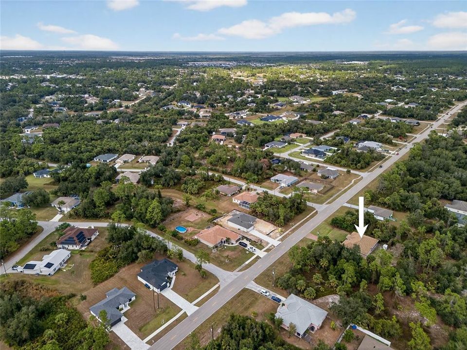 Active With Contract: $339,900 (3 beds, 2 baths, 1924 Square Feet)