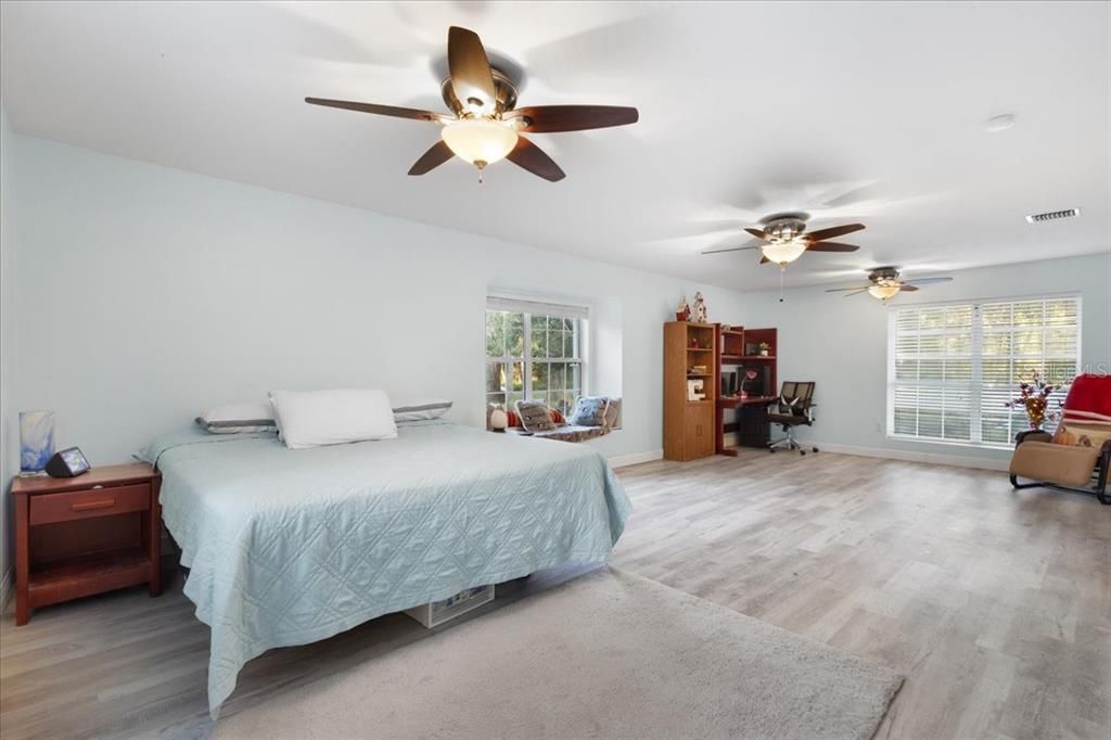 For Sale: $629,900 (4 beds, 3 baths, 3156 Square Feet)