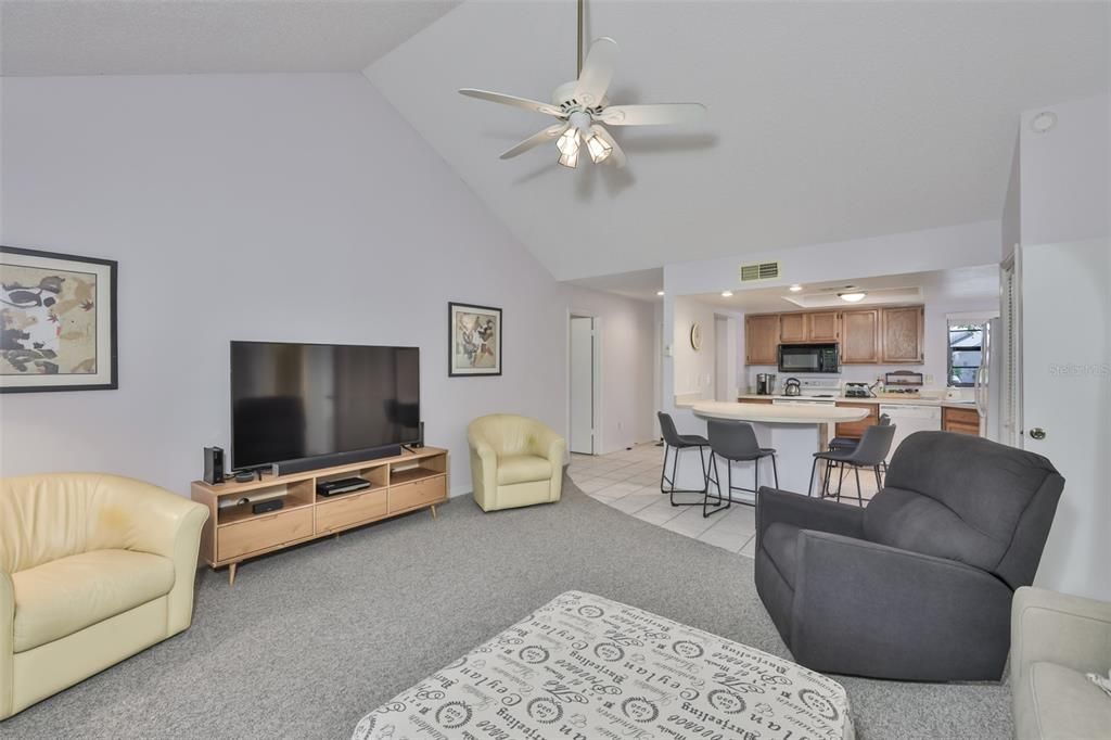 For Sale: $169,900 (2 beds, 2 baths, 1219 Square Feet)