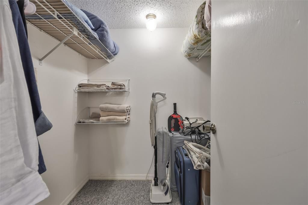 For Sale: $169,900 (2 beds, 2 baths, 1219 Square Feet)