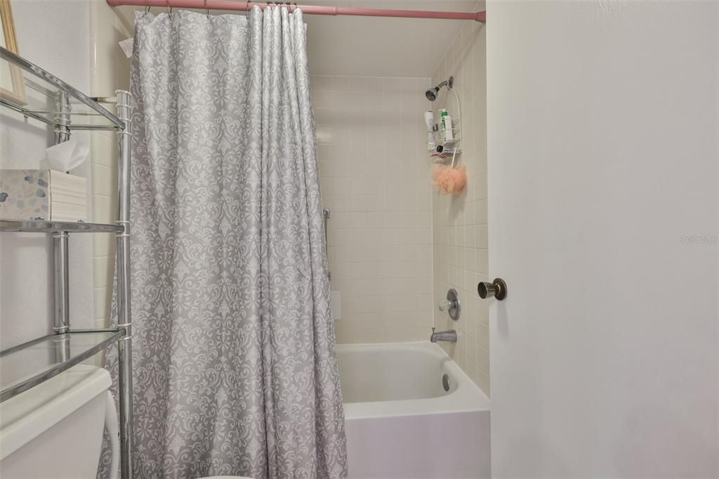 For Sale: $169,900 (2 beds, 2 baths, 1219 Square Feet)