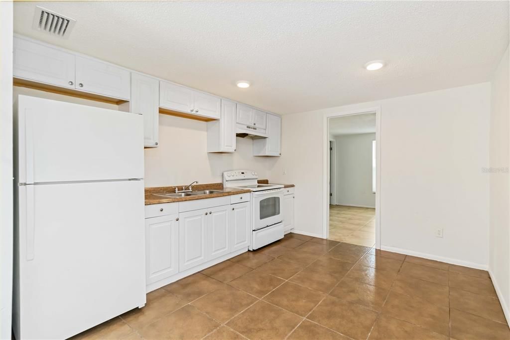 Active With Contract: $379,000 (6 beds, 0 baths, 1988 Square Feet)