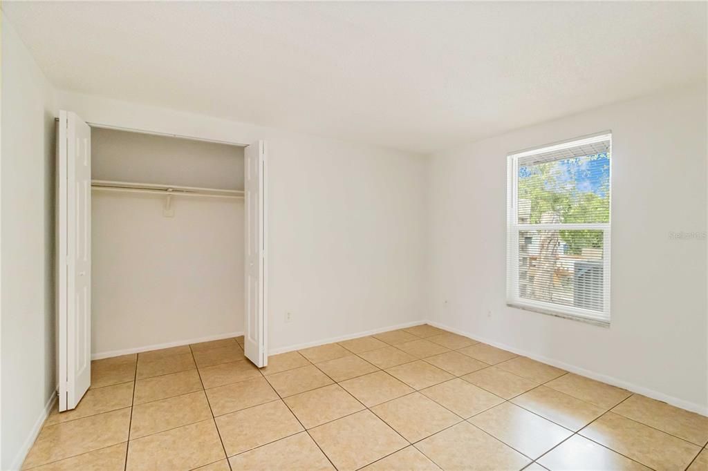 Active With Contract: $379,000 (6 beds, 0 baths, 1988 Square Feet)