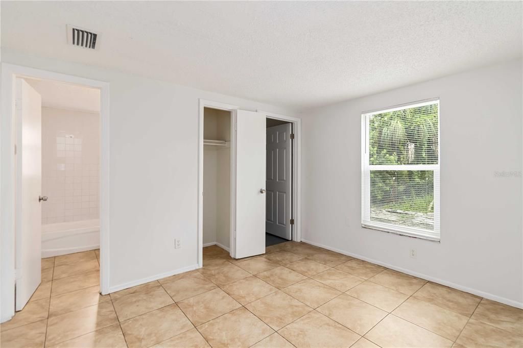 Active With Contract: $379,000 (6 beds, 0 baths, 1988 Square Feet)