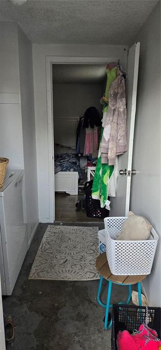 Active With Contract: $379,000 (6 beds, 0 baths, 1988 Square Feet)