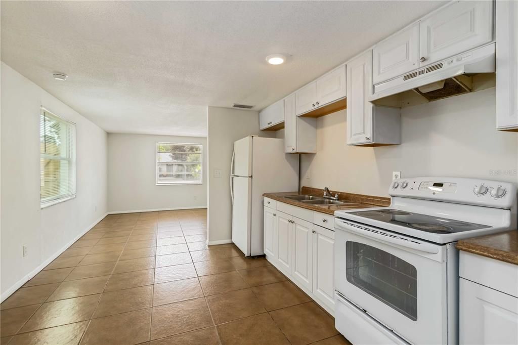 Active With Contract: $379,000 (6 beds, 0 baths, 1988 Square Feet)