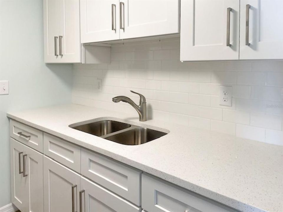 For Rent: $995 (2 beds, 1 baths, 722 Square Feet)