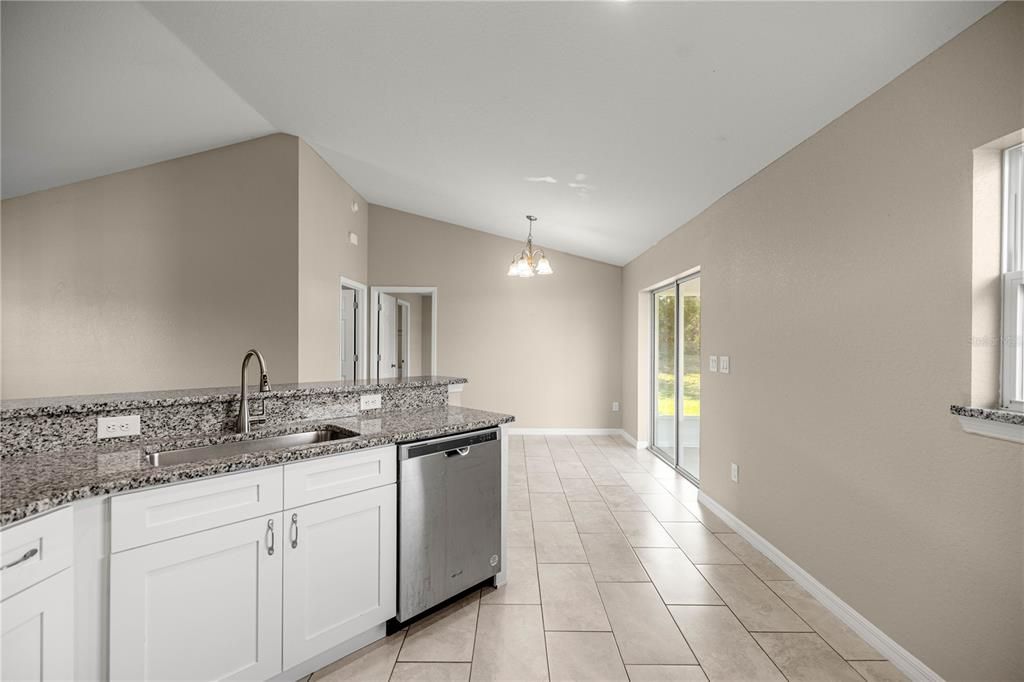 En Renta: $1,650 (3 camas, 2 baños, 1284 Pies cuadrados)