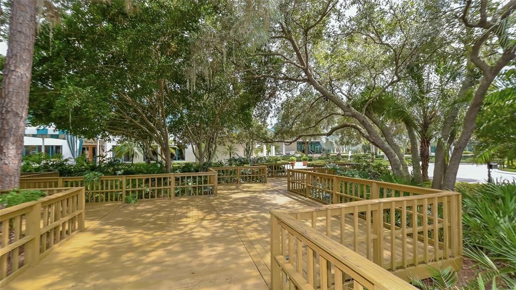 For Sale: $700,000 (3 beds, 3 baths, 2274 Square Feet)