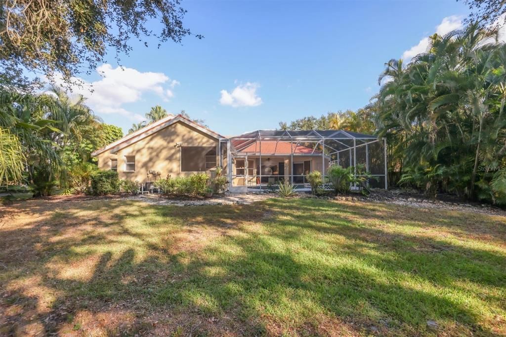 For Sale: $700,000 (3 beds, 3 baths, 2274 Square Feet)