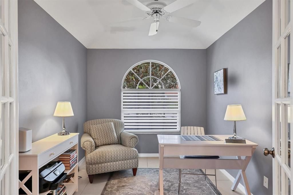 For Sale: $700,000 (3 beds, 3 baths, 2274 Square Feet)