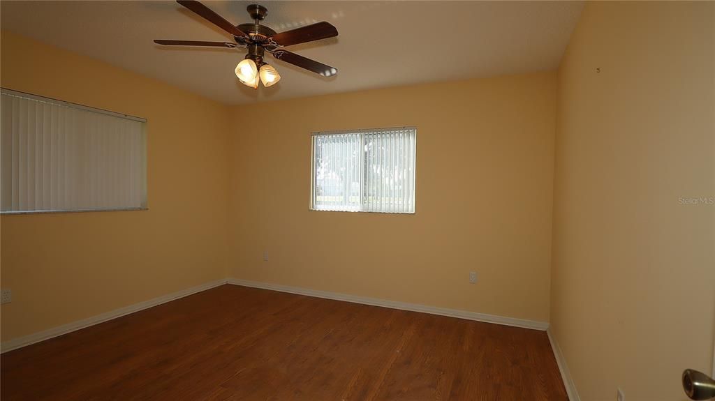 待售: $199,900 (2 贝兹, 2 浴室, 1450 平方英尺)