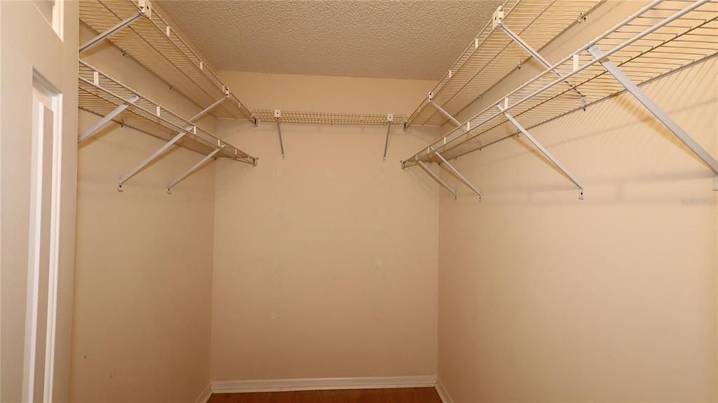 待售: $199,900 (2 贝兹, 2 浴室, 1450 平方英尺)