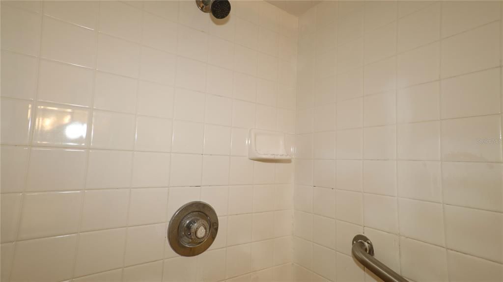 待售: $199,900 (2 贝兹, 2 浴室, 1450 平方英尺)