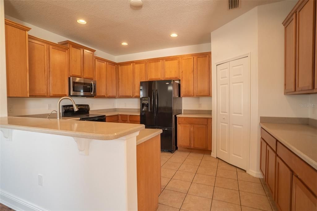 For Rent: $2,190 (4 beds, 3 baths, 2112 Square Feet)