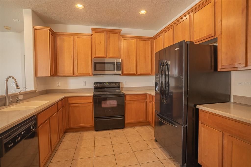 For Rent: $2,190 (4 beds, 3 baths, 2112 Square Feet)