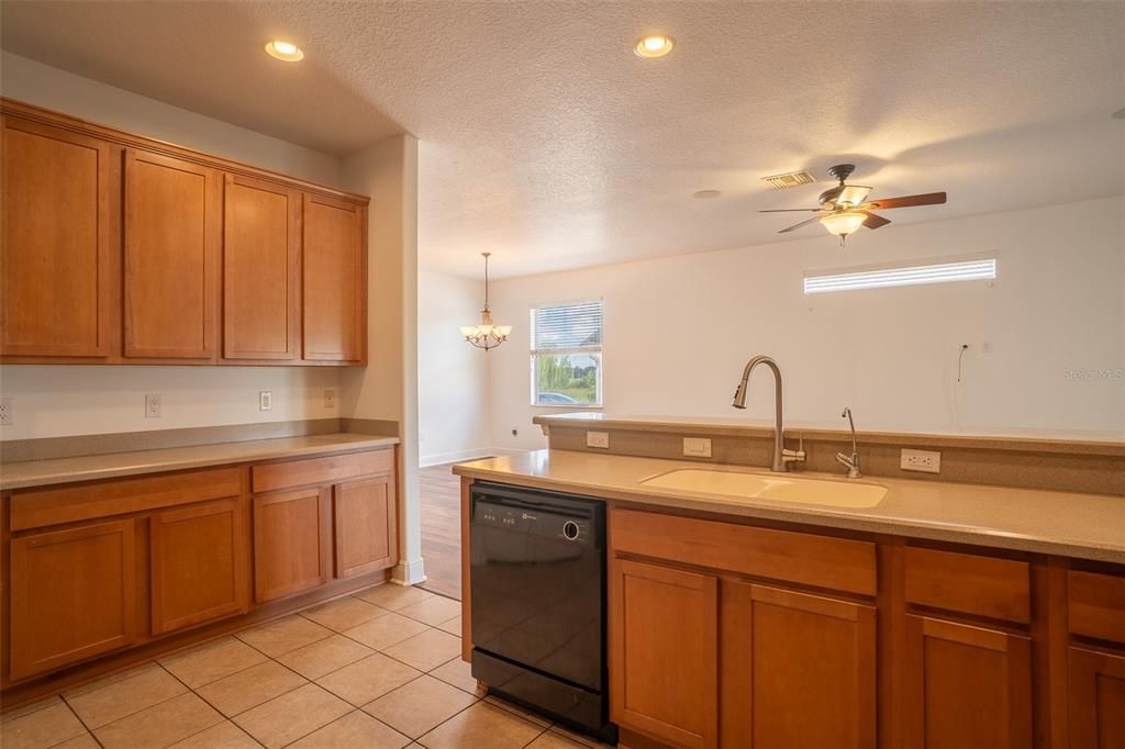 For Rent: $2,190 (4 beds, 3 baths, 2112 Square Feet)