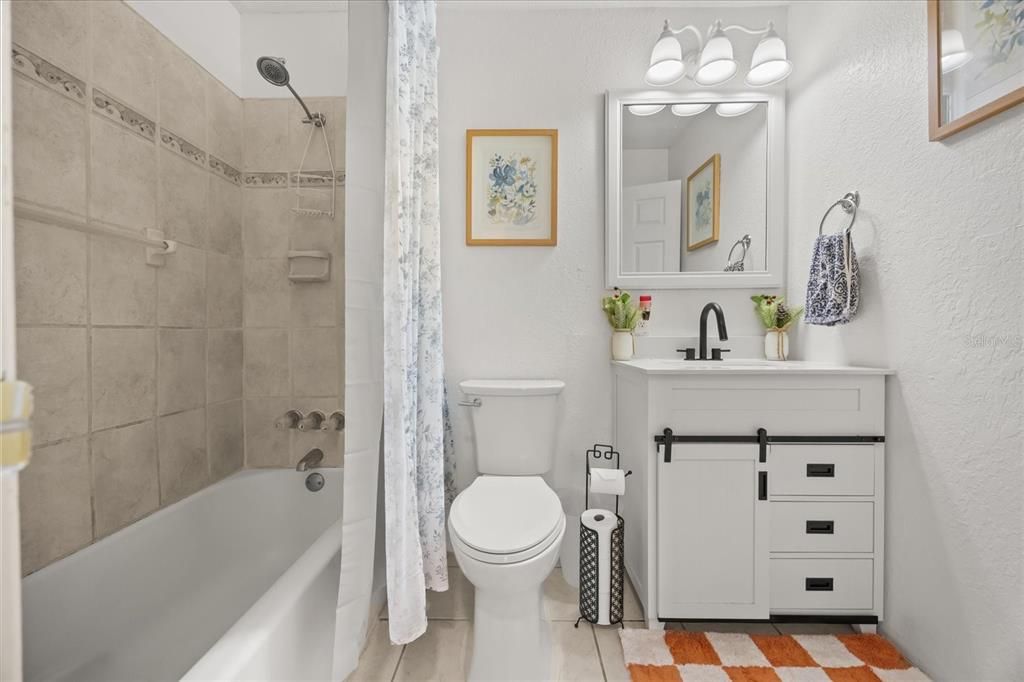 For Sale: $269,900 (3 beds, 2 baths, 1250 Square Feet)