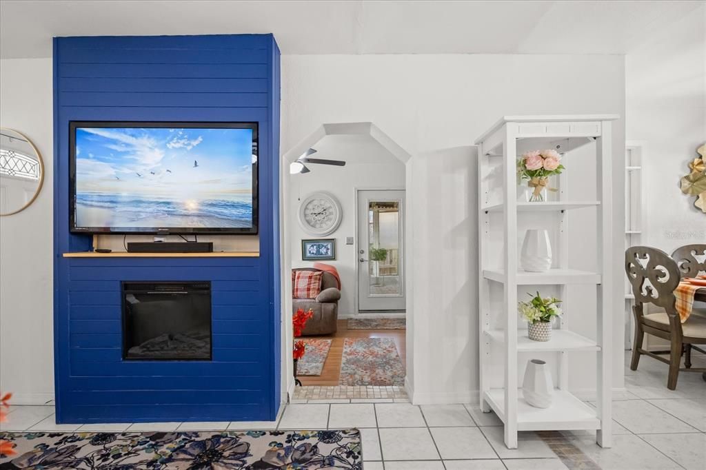 For Sale: $269,900 (3 beds, 2 baths, 1250 Square Feet)