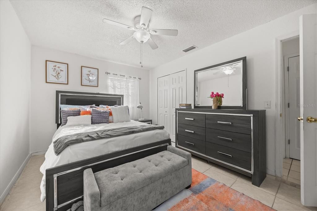 For Sale: $269,900 (3 beds, 2 baths, 1250 Square Feet)