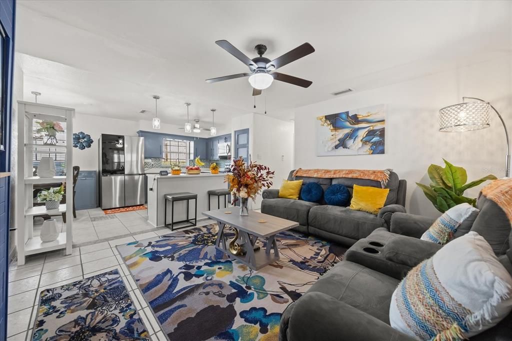 For Sale: $269,900 (3 beds, 2 baths, 1250 Square Feet)