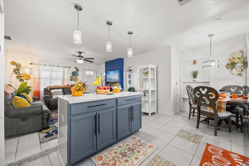 For Sale: $269,900 (3 beds, 2 baths, 1250 Square Feet)