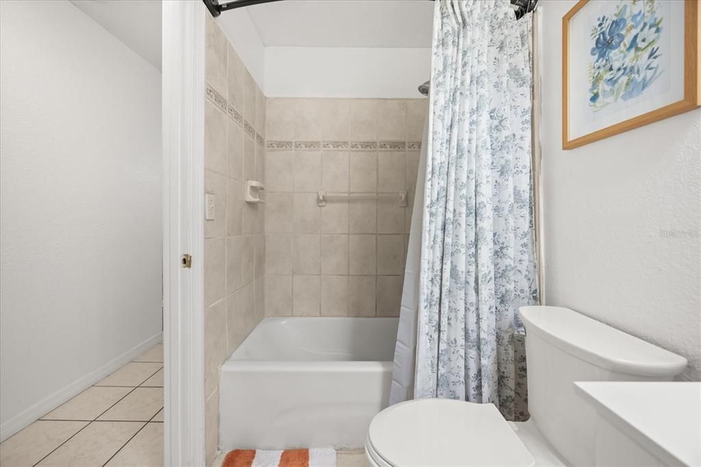 For Sale: $269,900 (3 beds, 2 baths, 1250 Square Feet)